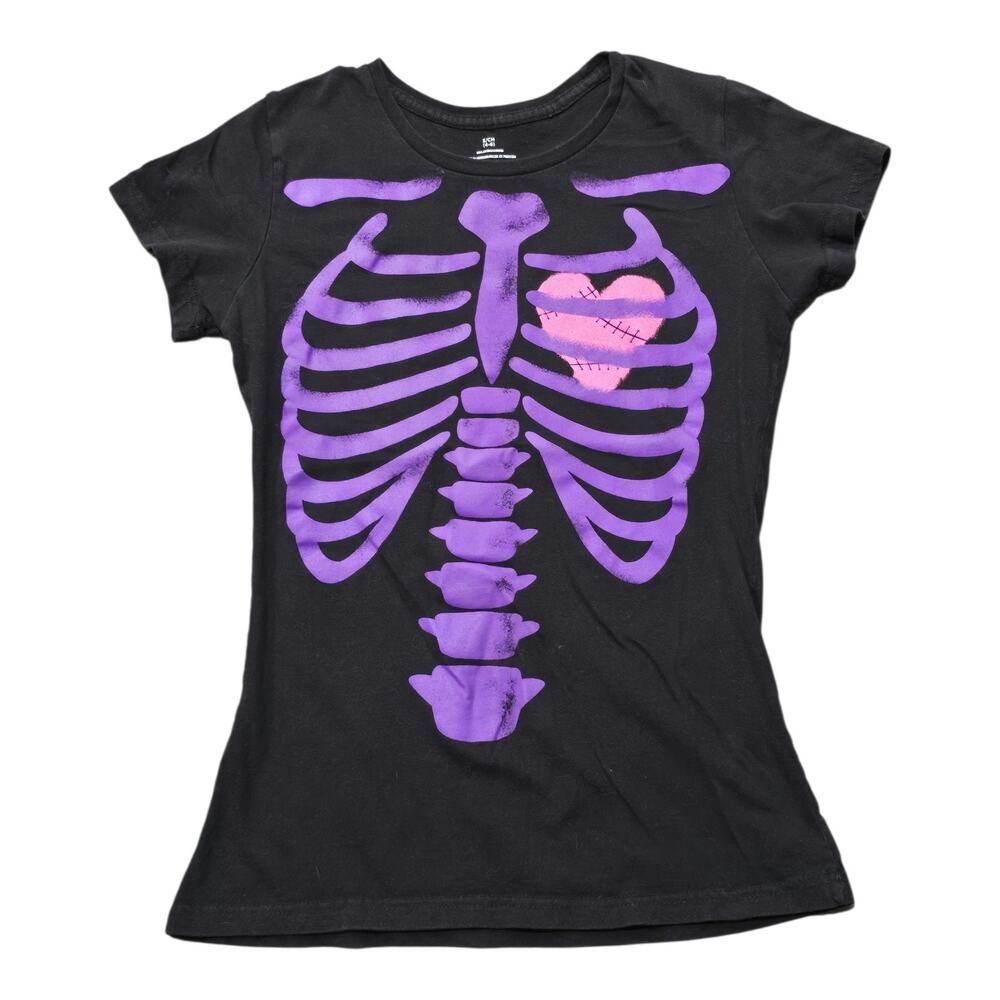 Skeleton Rib Cage Pink Heart Graphic Tee T-Shirt